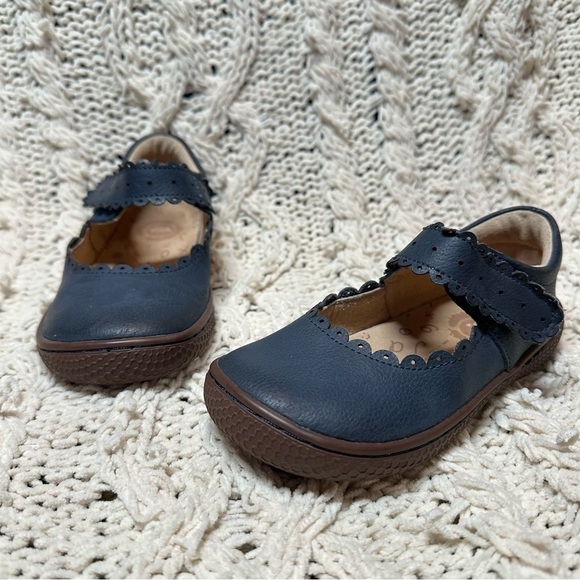 Livie & Luca Other - Livie and Luca Briar Mary Jane Navy Toddler Size 9